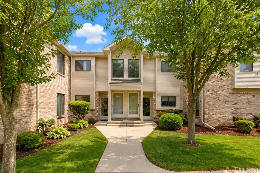 42739 Lilley Pointe Drive, Canton, MI 48187 - #2