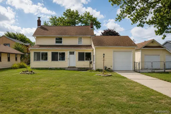 22464 Beach Street, StClairShores, MI 48081
