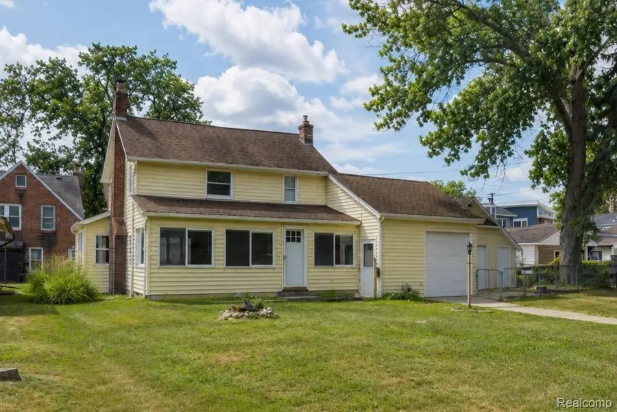22464 Beach Street, Saint Clair Shores, MI 48081 - #2