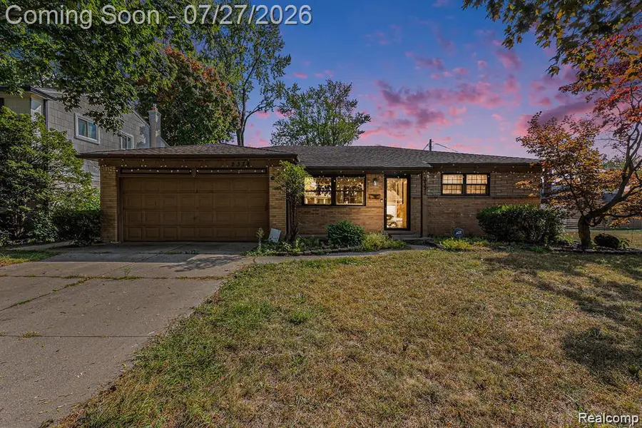 2338 Walter Avenue, Warren, MI 48092 - #2