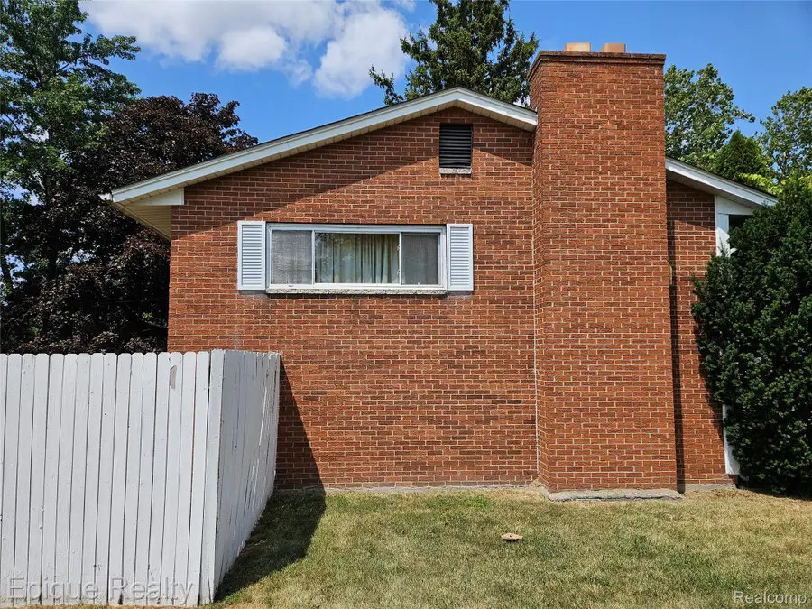 2860 Koper Drive, Sterling Heights, MI 48310 - #3