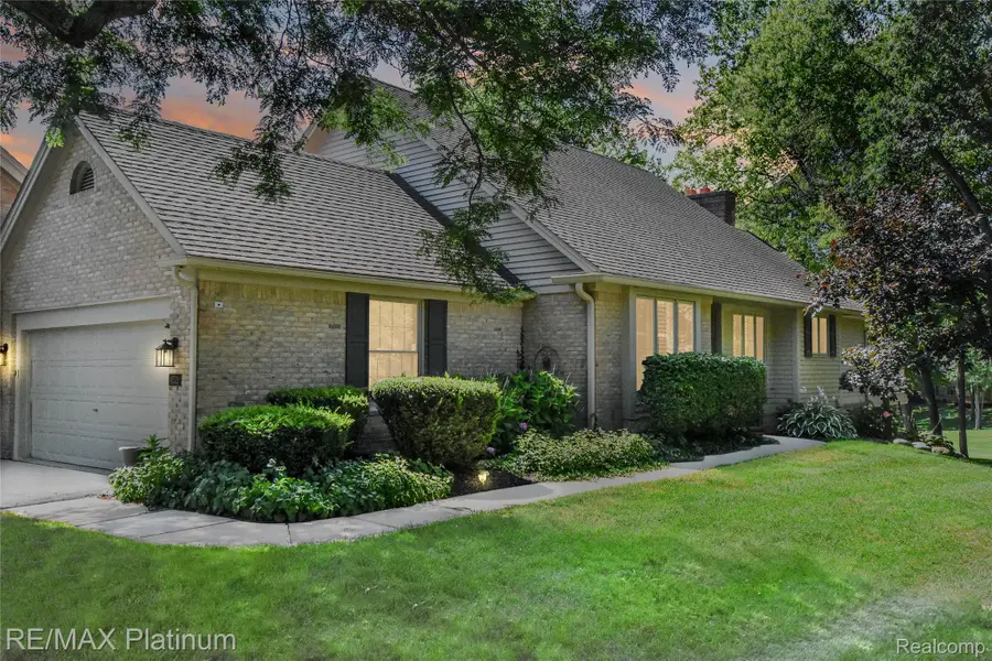 4532 Golf View Drive, Brighton, MI 48116 - #3