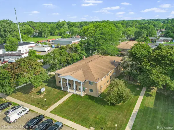 26305 W 7 Mile Road #101, Redford, MI 48240