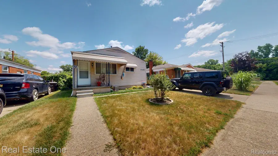 19154 Antago Boulevard, Livonia, MI 48152 - #2