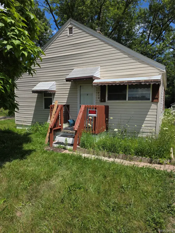 3141 Myrton Street, Burton, MI 48529