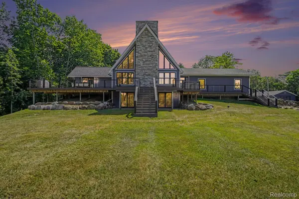 3900 Waterland Drive, Metamora, MI 48455