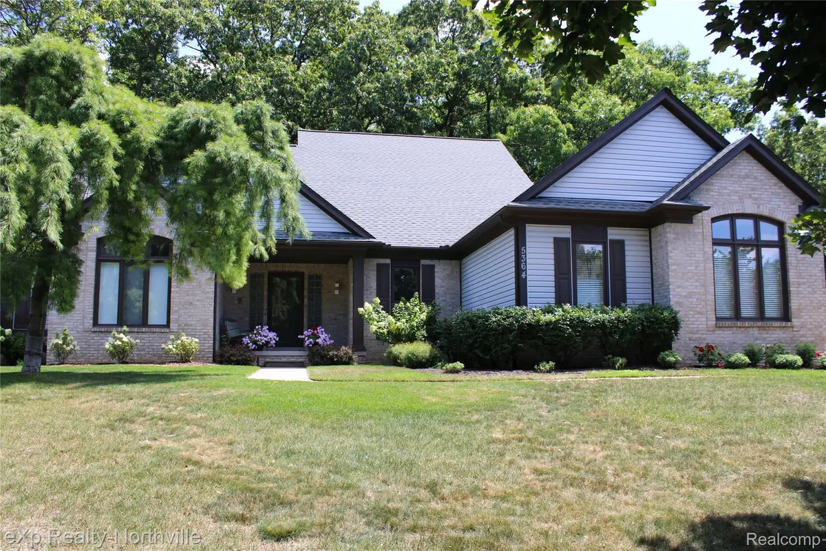 5364 Bridge Trail E, Commerce Township, MI 48382 - #1