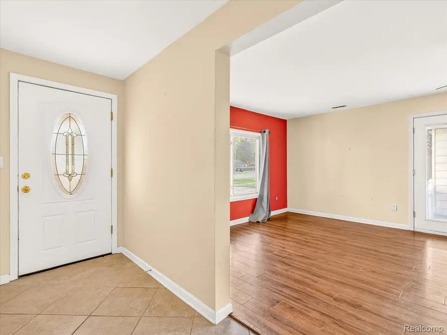 48444 Ellen Street, Belleville, MI 48111 - #3