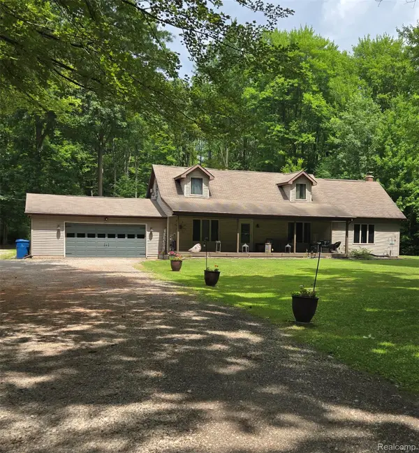 760 Moff Drive, Columbiaville, MI 48421