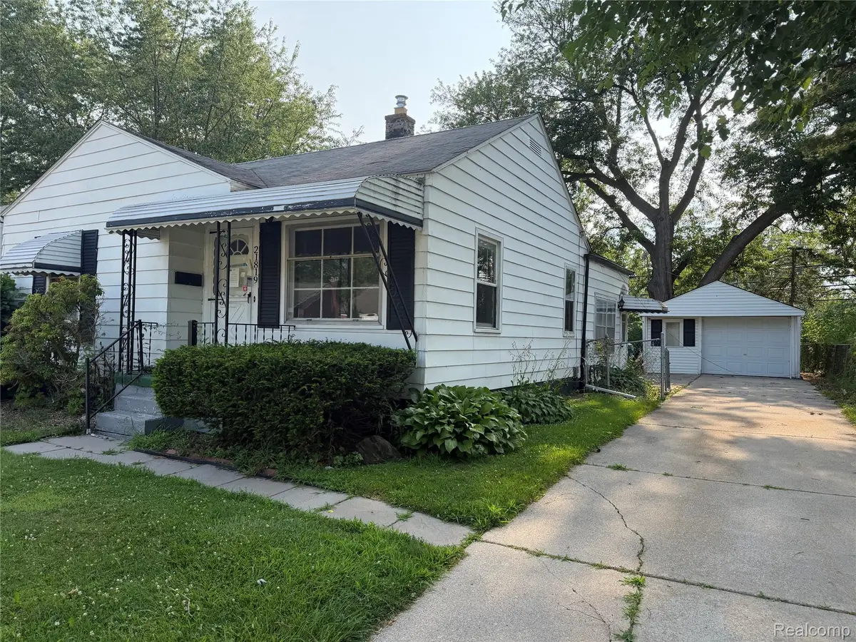 21819 Shakespeare Avenue, Eastpointe, MI 48021 - #1