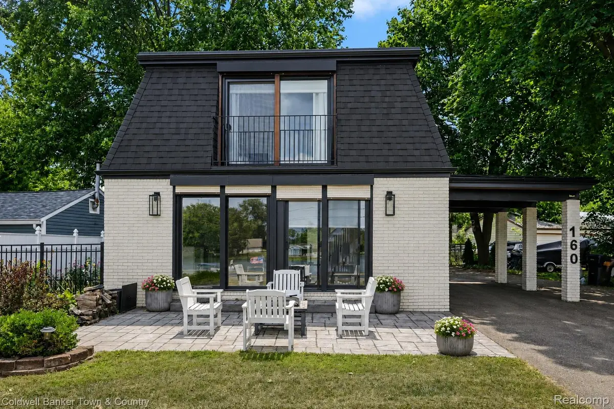 160 E Shore Drive, Whitmore Lake, MI 48189 - #1