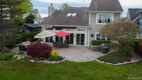 625 Island Drive, WhiteLake, MI 48386