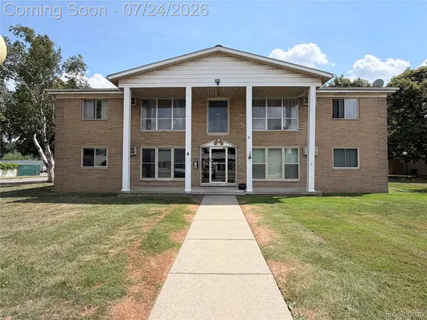 26305 W 7 Mile Rd Road #201, Redford, MI 48240