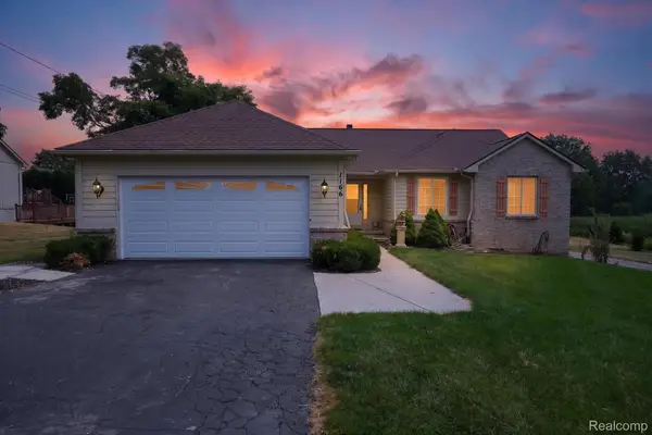 1166 N Bridge Street, Linden, MI 48451