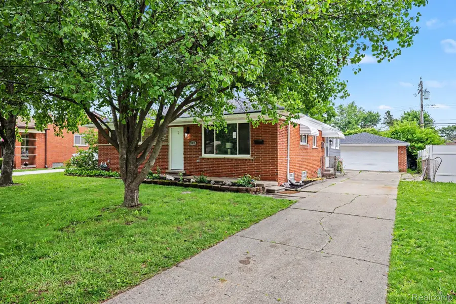 35812 Little Mack Avenue, Clinton Township, MI 48035 - #2
