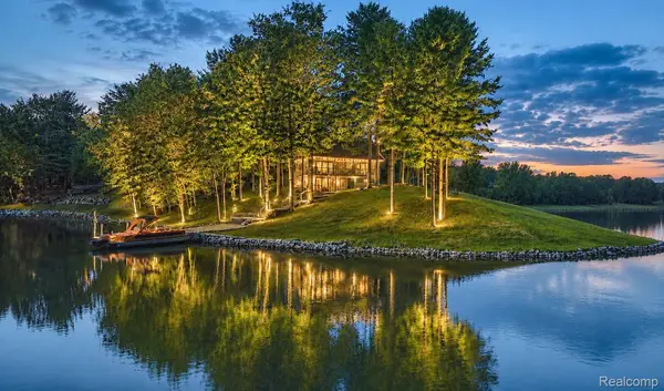 2380 Islanders Way, Gladwin, MI 48624