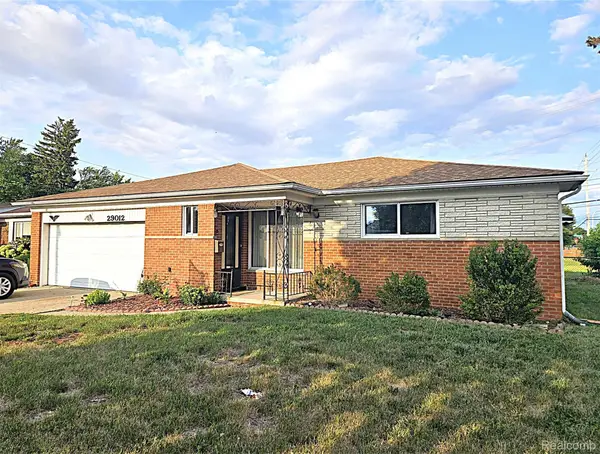 29012 James Drive, Warren, MI 48092