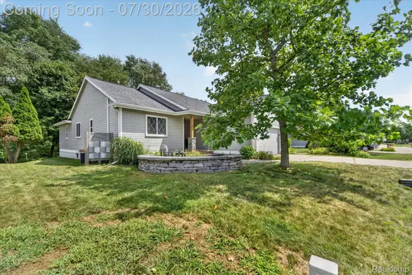 360 Winding River Drive, Williamston, MI 48895