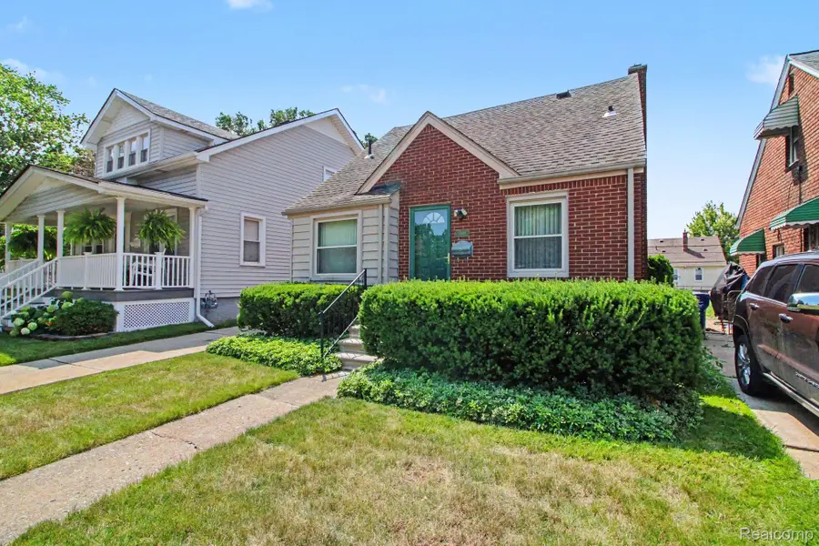 1395 Mayflower Avenue, Lincoln Park, MI 48146 - #3