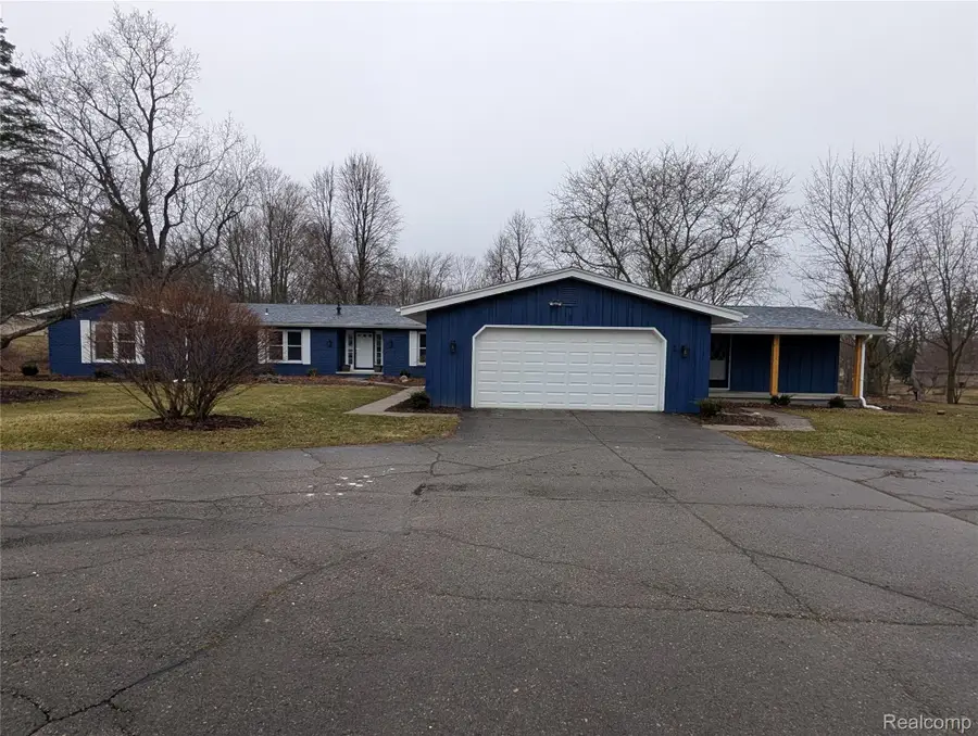 6353 Perry Road, Grand Blanc, MI 48439 - #2