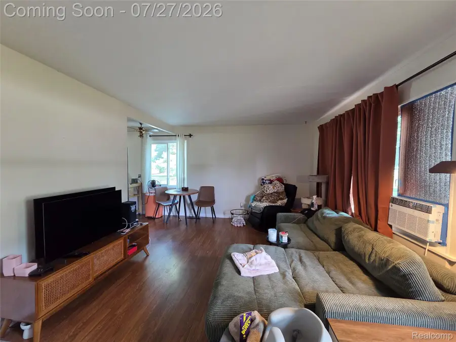 6056 Dort Highway, Grand Blanc, MI 48439 - #3