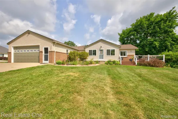 1136 Brauer Road, Oxford, MI 48371
