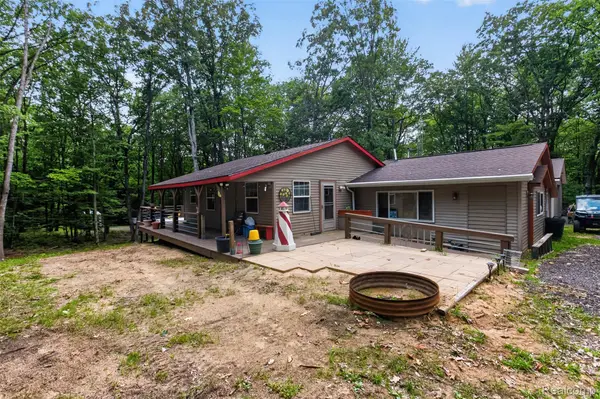 4522 Red Fox Run, Farwell, MI 48622