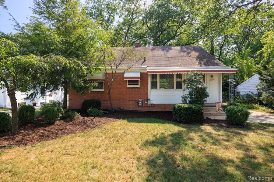 23500 Majestic Street, Oak Park, MI 48237 - #2