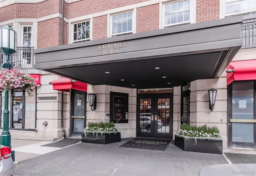 180 Pierce St Unit 4, Birmingham, MI 48009 - #3