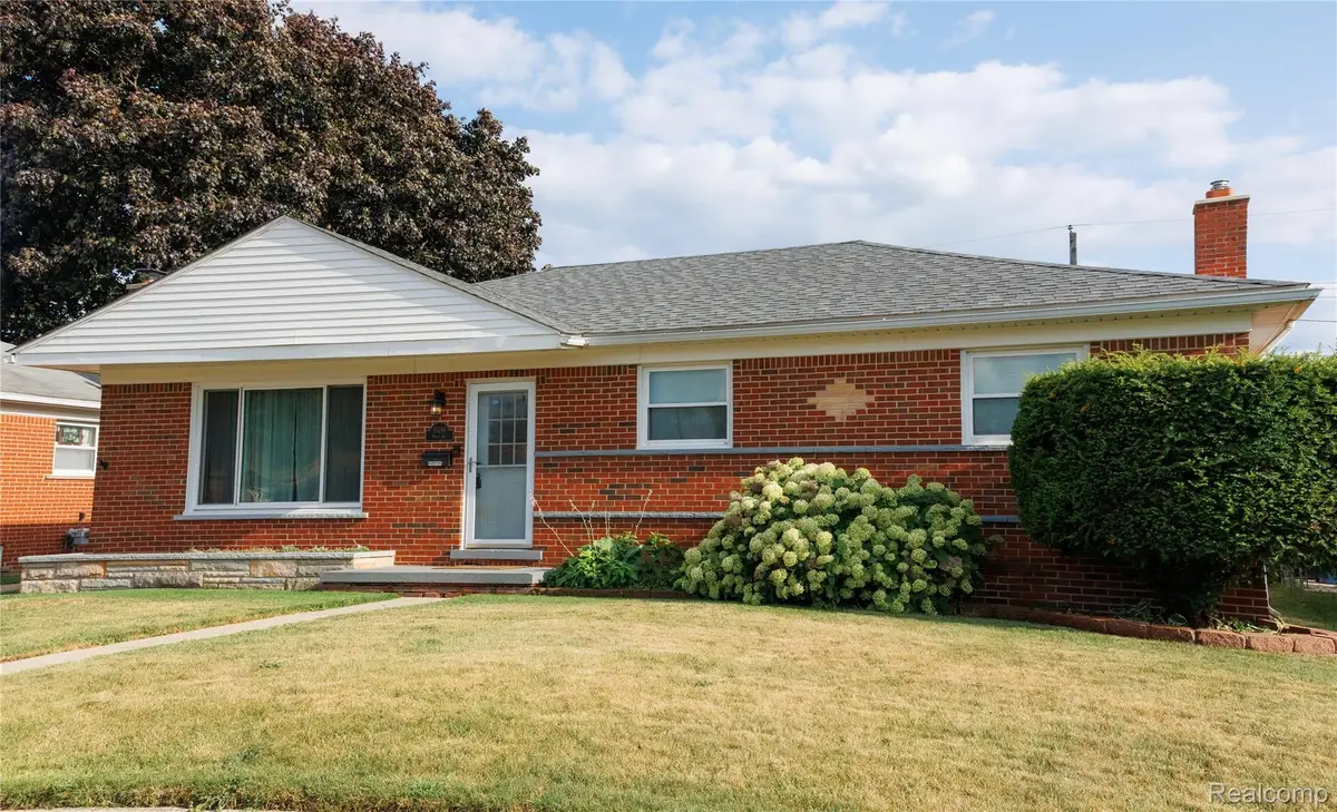 11096 Busch Avenue, Warren, MI 48089 - #1