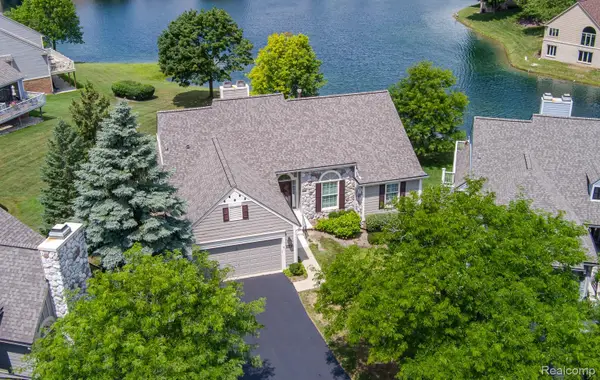 2446 Inglehill Pointe, BloomfieldHills, MI 48304