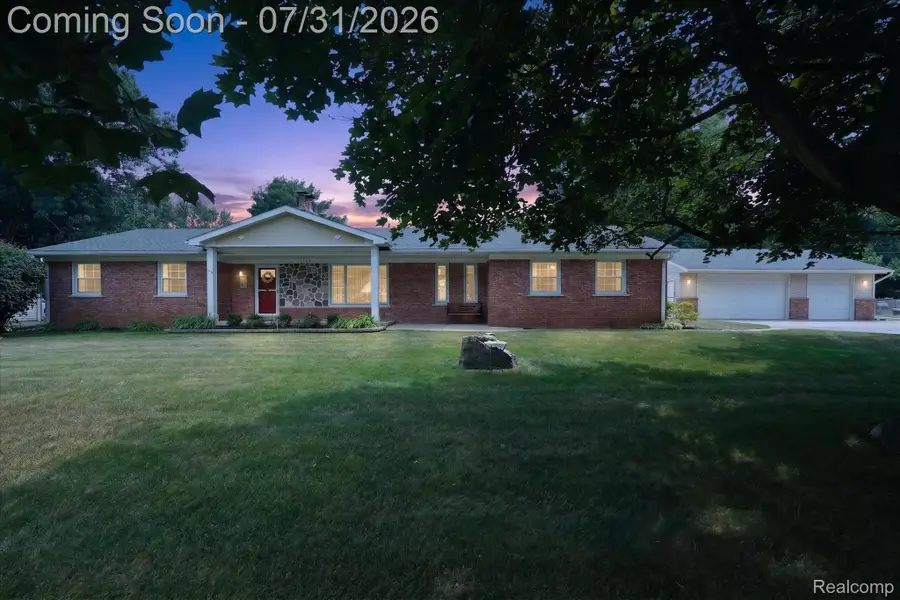 25650 Glamorgan, Novi, MI 48374 - #2