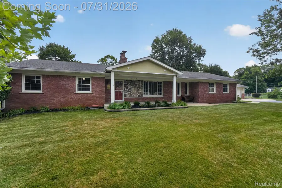 25650 Glamorgan, Novi, MI 48374 - #3