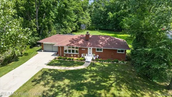 24414 Lois Lane, Southfield, MI 48075