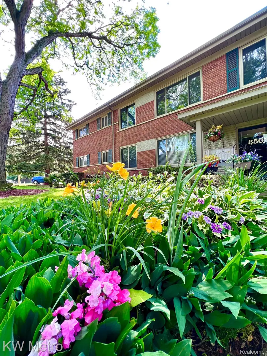 850 N Adams Road #6, Birmingham, MI 48009 - #2
