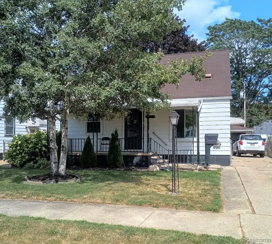 25880 Groveland Street, Roseville, MI 48066 - #2
