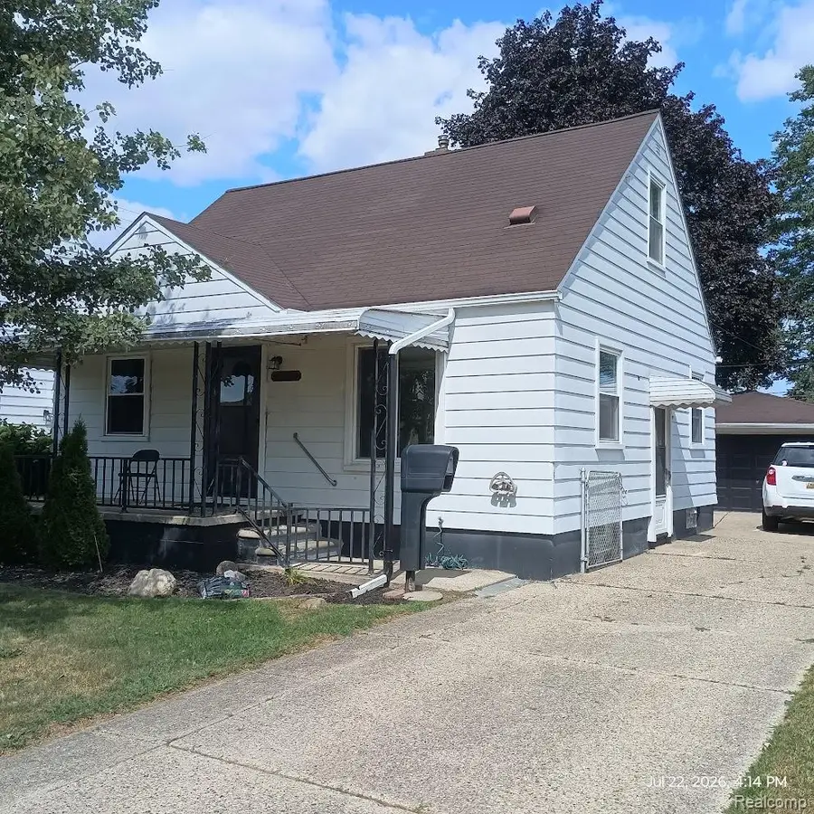 25880 Groveland Street, Roseville, MI 48066 - #3