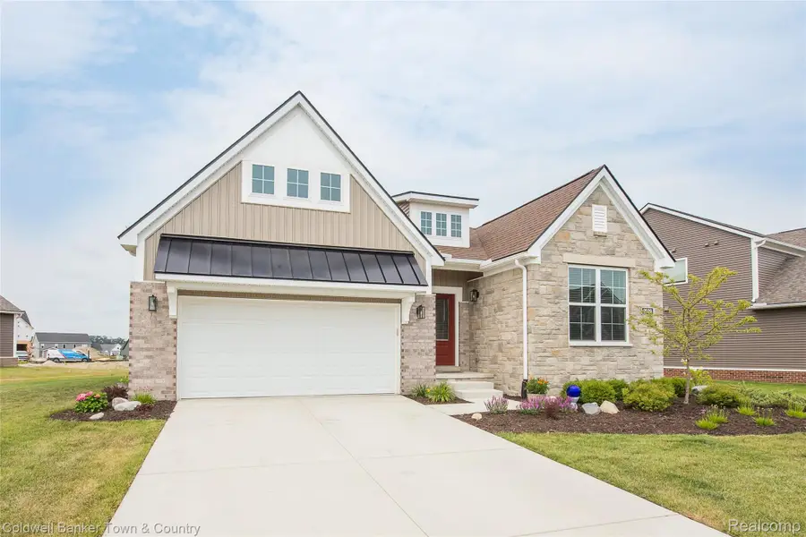 2329 Provencal Drive, Commerce Township, MI 48382 - #2