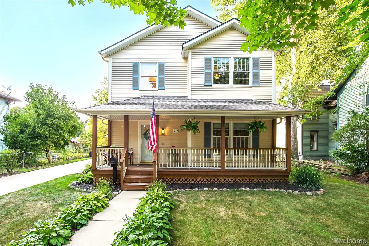 230 W Lake Street, South Lyon, MI 48178 - #1