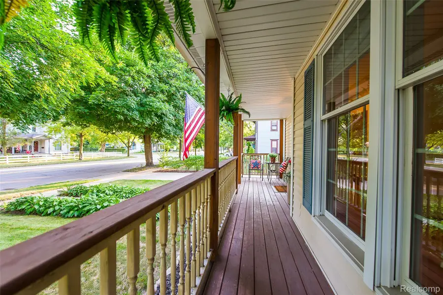 230 W Lake Street, South Lyon, MI 48178 - #2