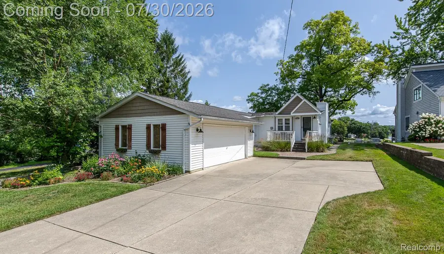 10470 King Road, Davisburg, MI 48350 - #2