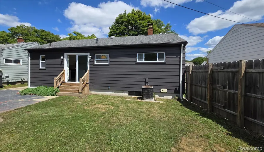 3718 Woodrow Avenue, Flint, MI 48506 - #2