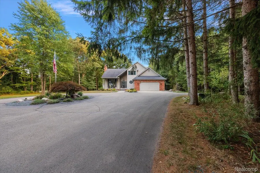 707 W Sutton Road, Metamora, MI 48455 - #3