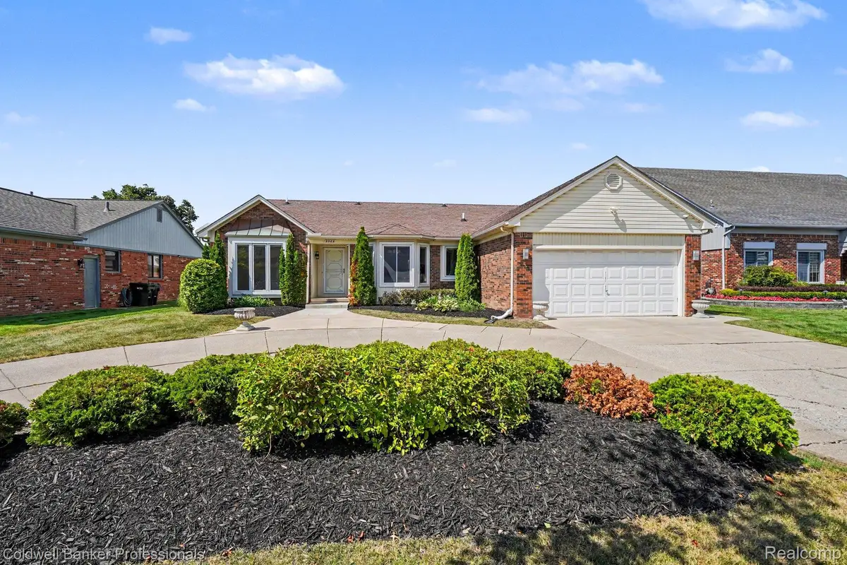 2585 Tiverton Drive, Sterling Heights, MI 48310 - #1