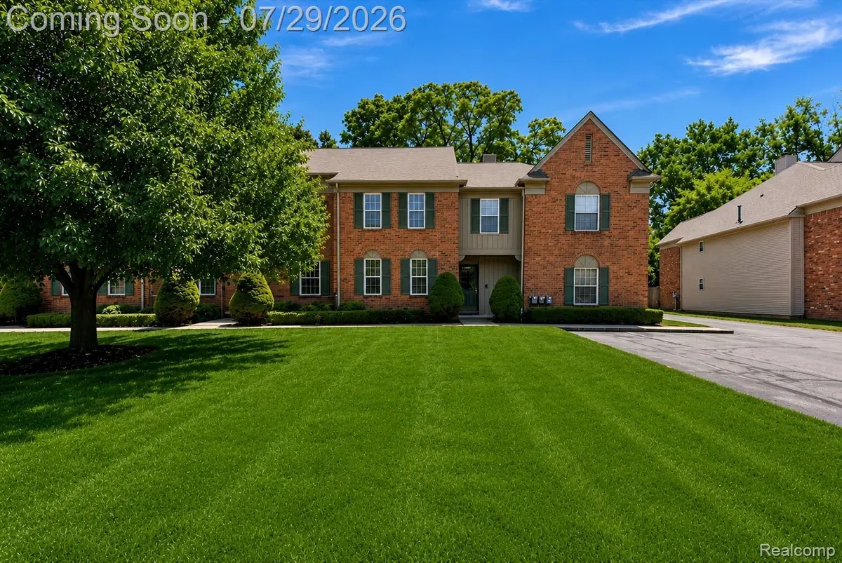 1655 Huntington Park, Unit #f, Rochester Hills, MI 48309 - #1