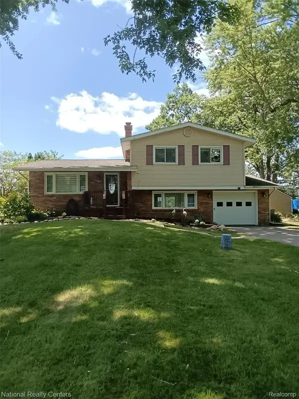 15280 Riviera Shores Drive, Holly, MI 48442