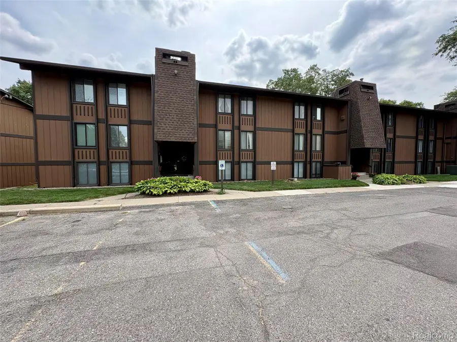 1736 Grove Road #102, Ypsilanti, MI 48198 - #2