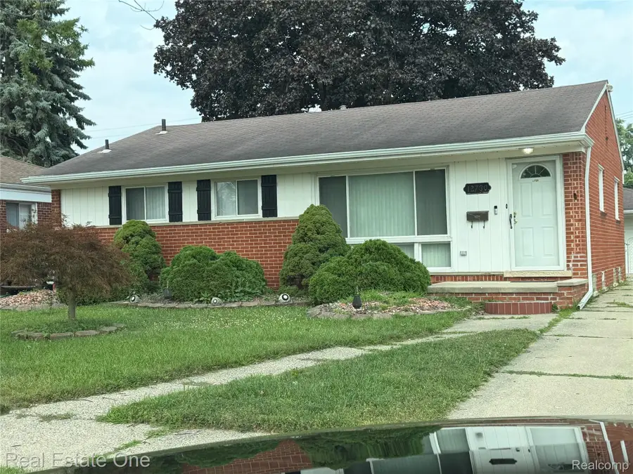 12730 Columbia Street W, Redford, MI 48239 - #2
