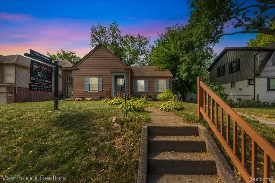 109 Wenonah Drive, Pontiac, MI 48341 - #2