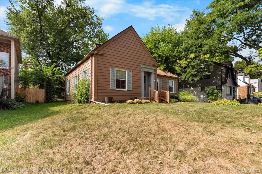 109 Wenonah Drive, Pontiac, MI 48341 - #3